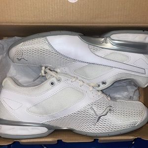 Womens Puma shoes  👟